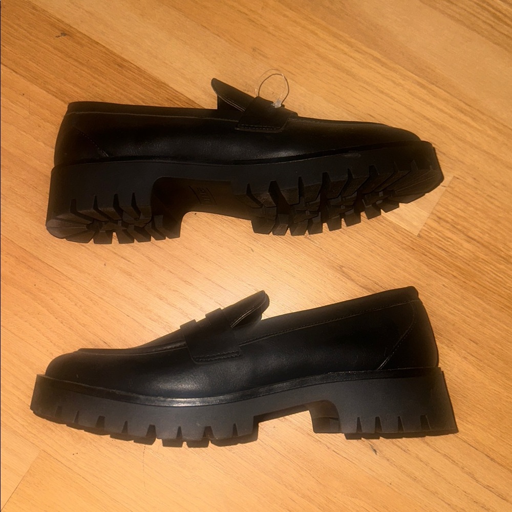 NWT LOAFERS